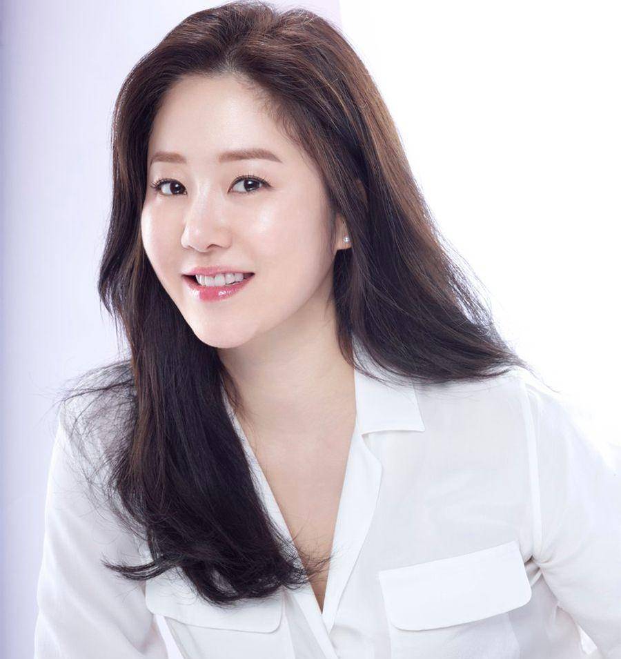 18岁夺选美冠军,24岁嫁入豪门,32岁分手,高贤贞有多传奇_郑永振_李在