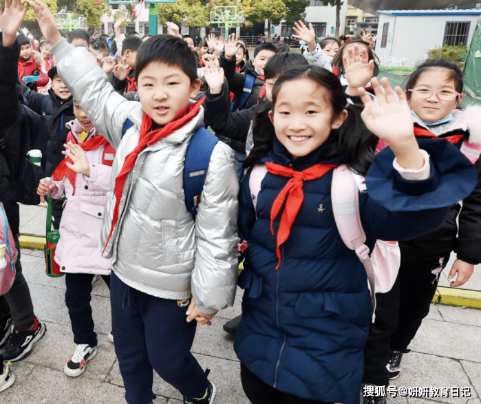 上海和江蘇的放假時長差不多,上海市中小學的假期,和其他省市相比