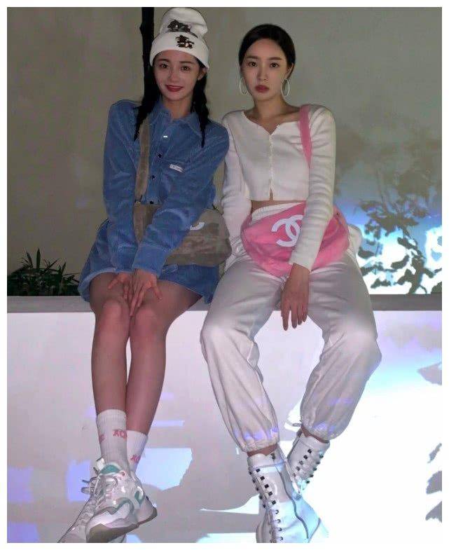 原创赵尧珂晒和王思聪绯闻女友合照果然好看的人都跟好看的人玩了