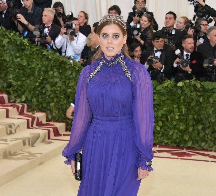 比阿特丽斯公主穿印花长裙品味大提升网友老公帮她搭配的