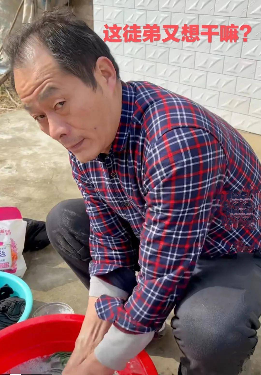 原创
盘点全网最幽默的瓦工师傅-红锅在工地