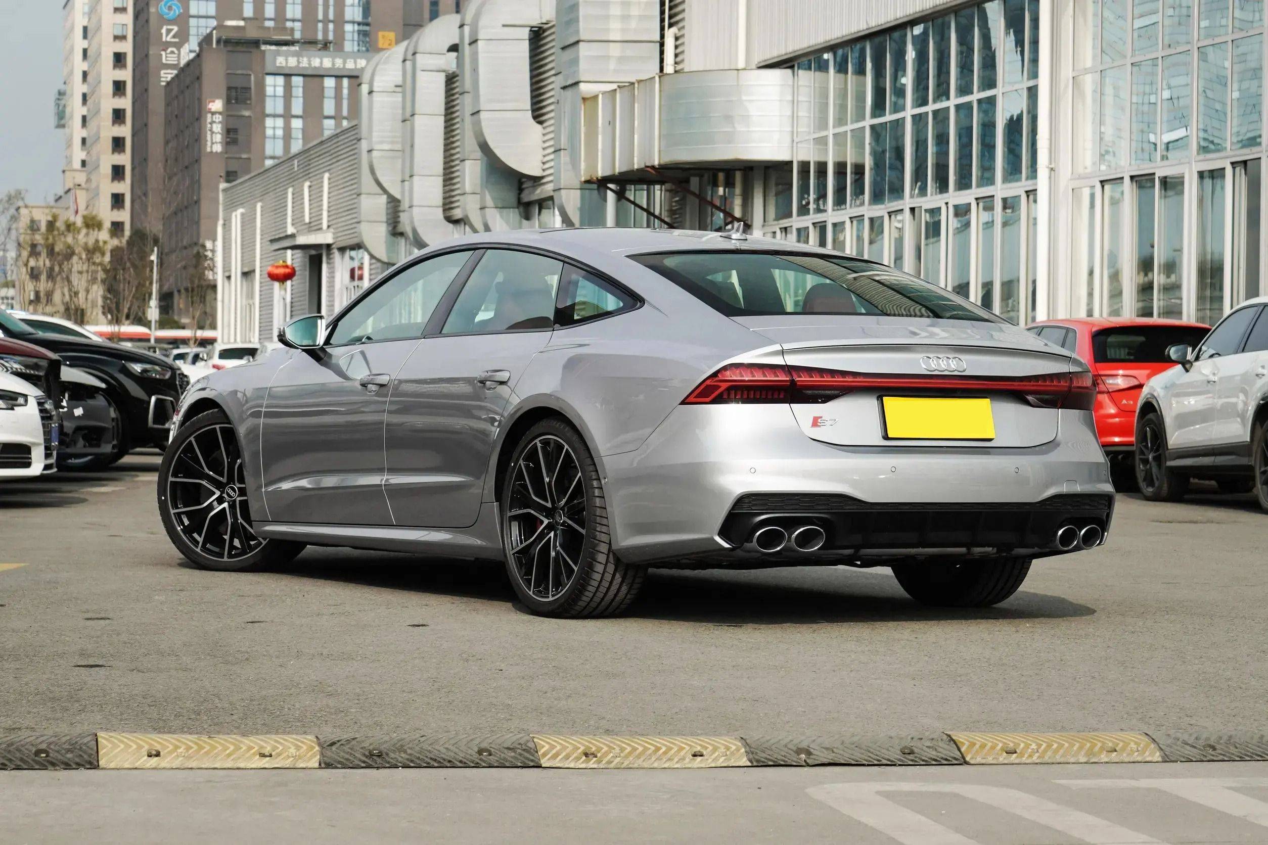 奥迪s7:中大型车,配450马力发动机,加速迅猛_搜狐汽车_搜狐网