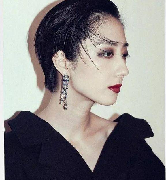 娱乐圈惊艳的短发女星,高圆圆赵丽颖榜上有名,可还是比不过她!