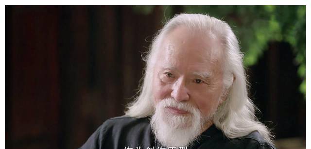 年近90的壮汉,传奇经历被电视点名_王德_哑剧_老爷子