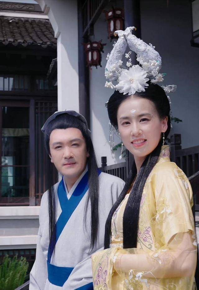 杨子黄圣依直播出"奇招",《天仙配》回忆杀来袭,还把牛牵来了_经典