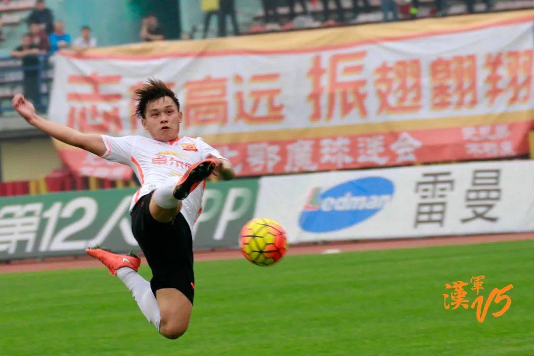 "罗7"的足球梦仍在继续_武汉队_卓尔_罗毅报