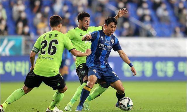 原创k联赛蔚山现代vs全北现代现代集团内战新仇旧恨一举清算