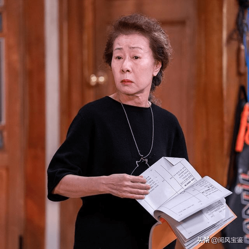 影后,36岁咬牙演妈妈,尹汝贞失去美貌换取获奖人生_罗英_张禧_老太太