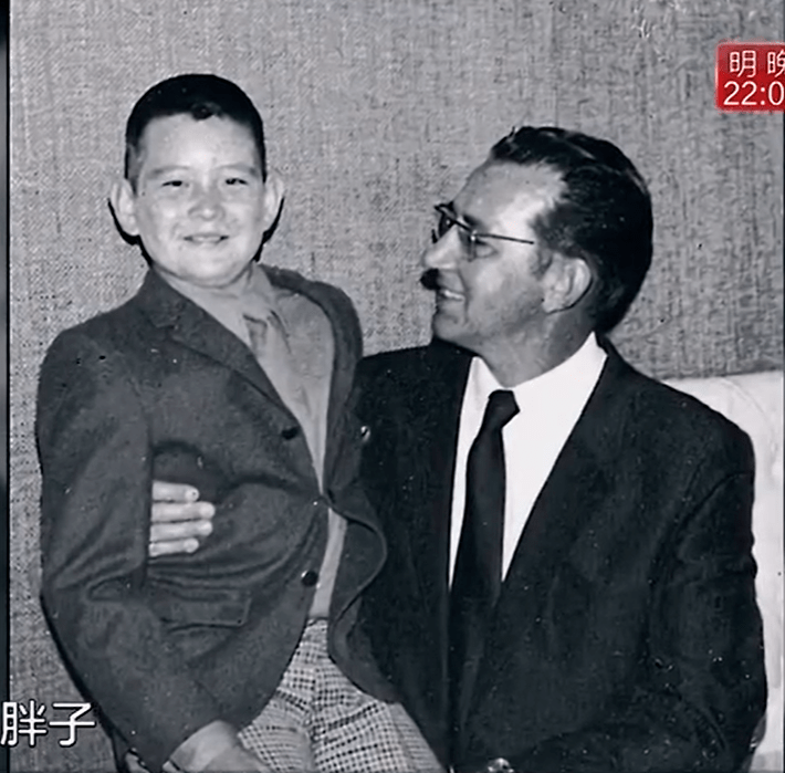 费翔_丽娜_姐姐