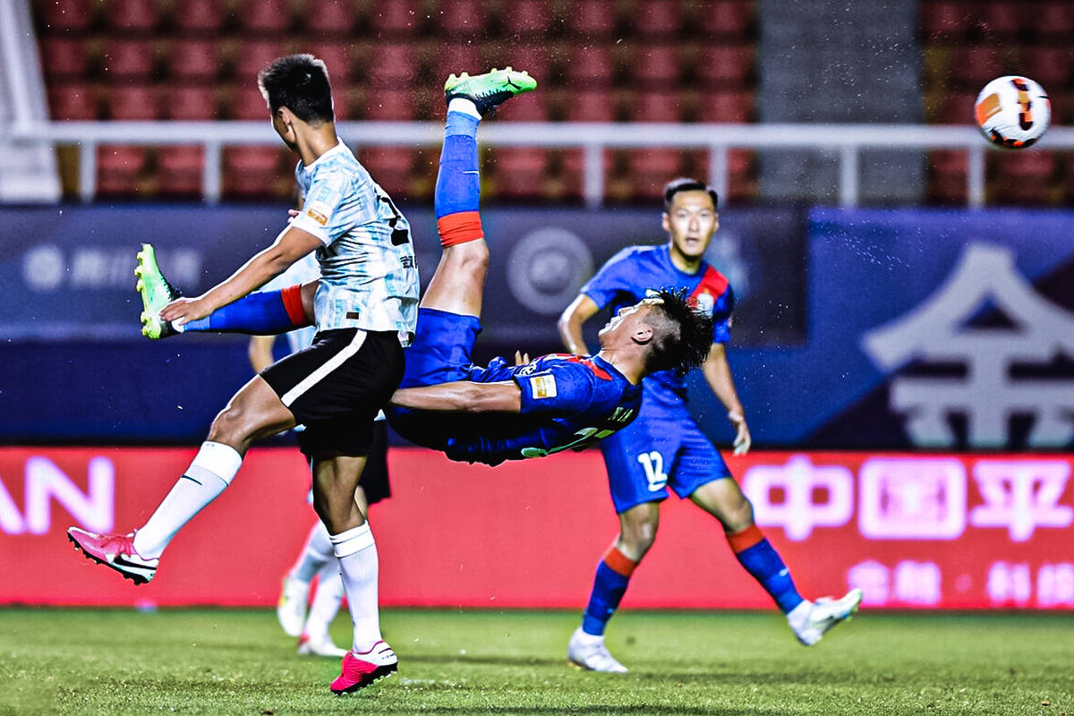 原创朱建荣钱杰给双双世界波上海申花2球胜武汉长江开赛5轮不败