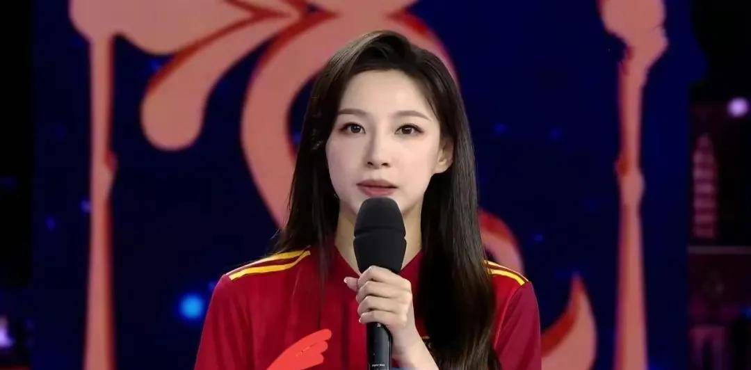 马凡舒:从选秀女郎到电视舞台著名主持人,她的成名有泪有痛_东北_事件