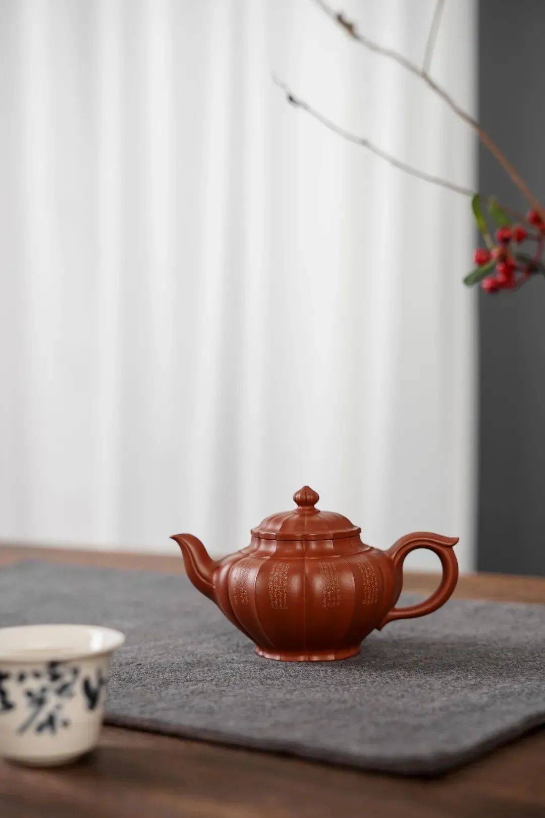 紫砂王朝:高工【范晓丽】全手工紫砂壶,隽秀别致