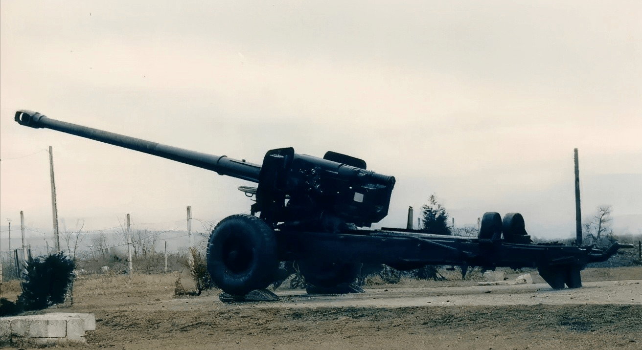 150门m46榴弹炮,130毫米口径,前苏联生产的主要用于压制有生力量,摧毁