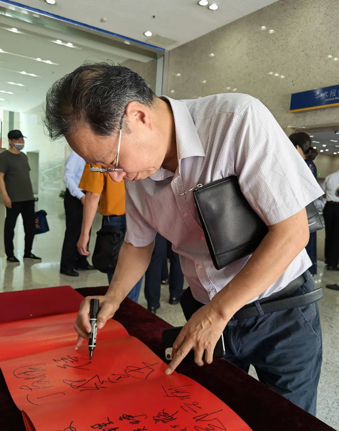 生命礼赞张永荣中国画展隆重开幕