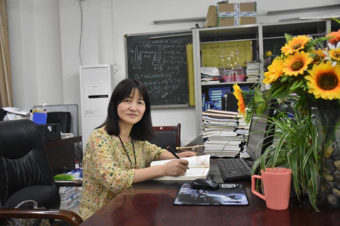 汶川中学教师——毛倩王庆,阿坝职业学院教师,毕业于四川师范大学教育