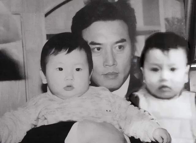 原创恭喜陈佩斯正式荣升为舅姥爷外甥女张嘉芸结婚半年诞下女儿