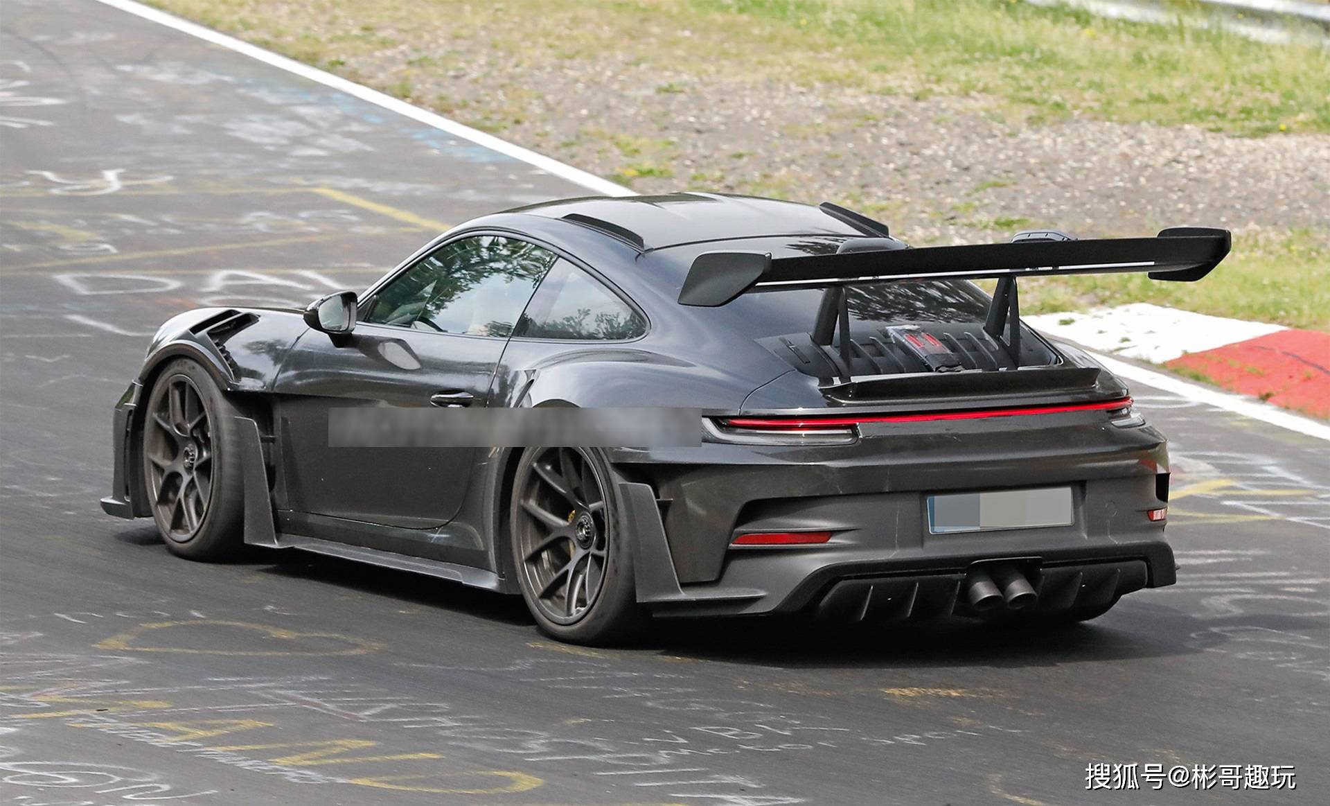 全新一代保时捷911gt3rs测试谍照新赛道明星登场