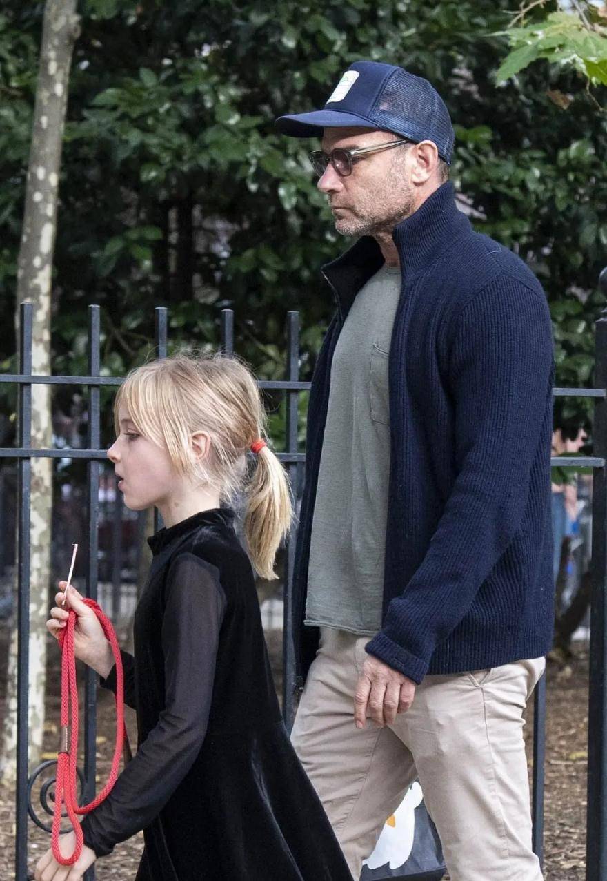 原创12岁就拥有逆天颜值喜欢男扮女装这位星二代也太任性了吧