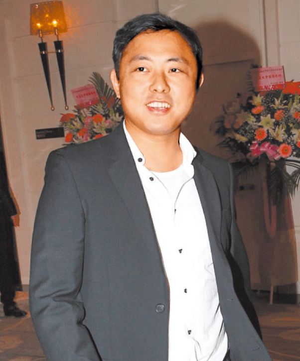 把赌场开到美国,女星为他生4个娃_纪晓波_吴佩慈_车峰