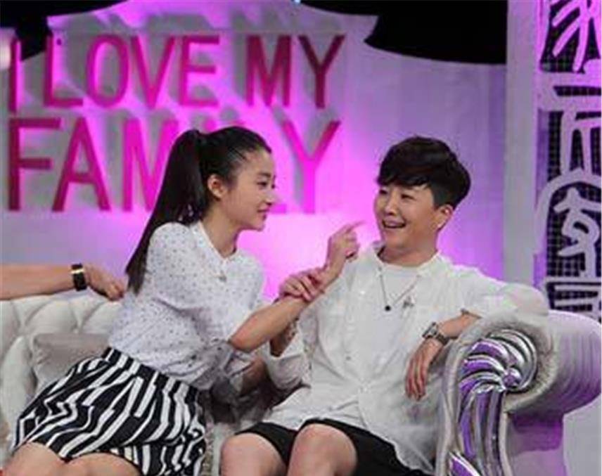 原创关晓彤亲姐姐近照曝光姐妹俩颜值差异明显网友基因太偏心了