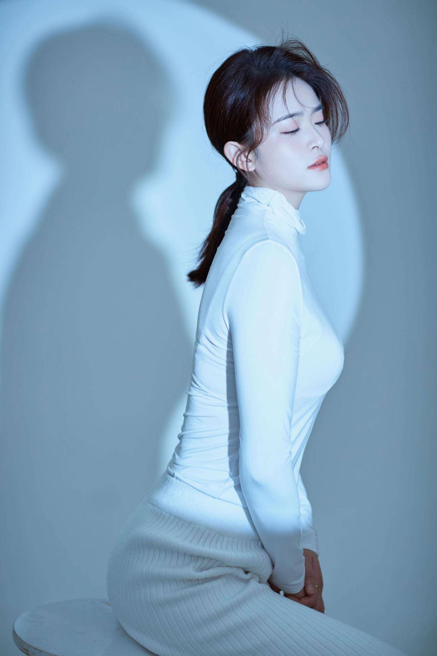 新晋主播图仙儿御姐范十足美貌身材令人艳羡