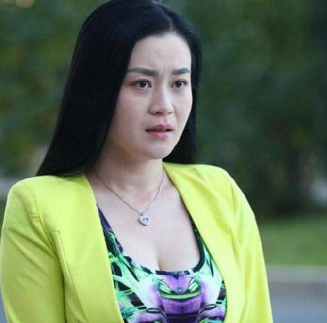 赵本山捧红的5大女星,个个貌美,最后一位已和老公离婚!