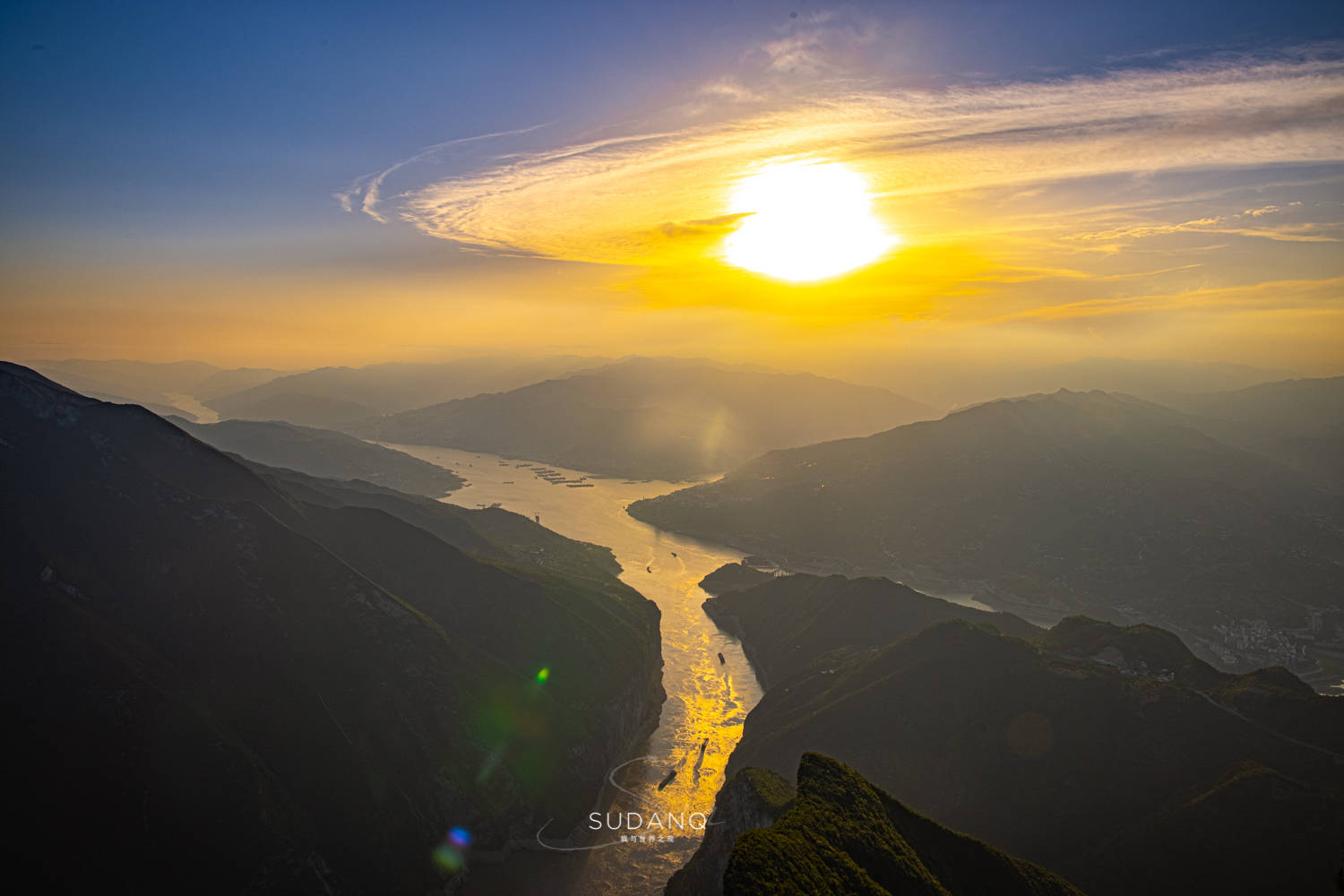 登三峡之巅,险峻位置震撼人心_夔门_瞿塘峡_白帝城