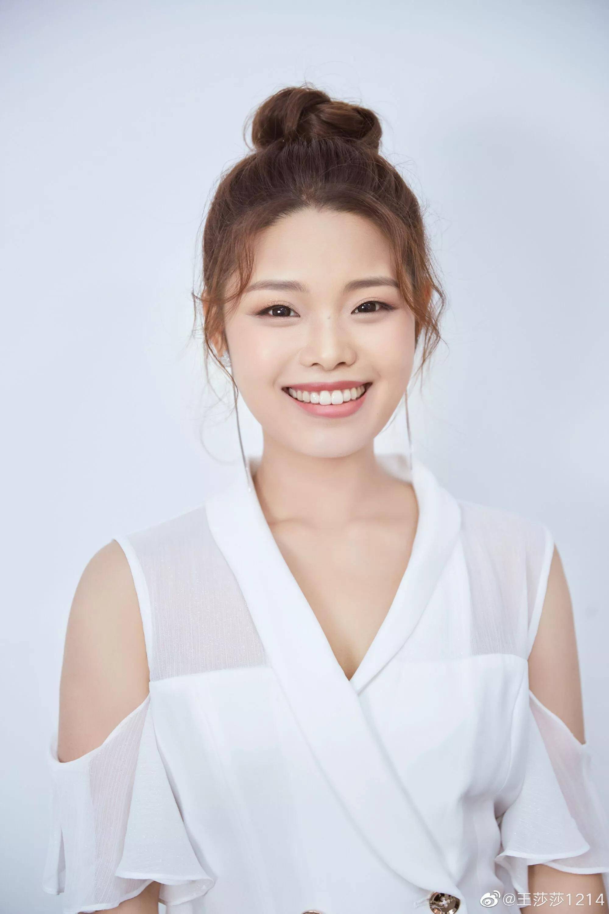 原创山海情中最美配角精灵古怪王莎莎
