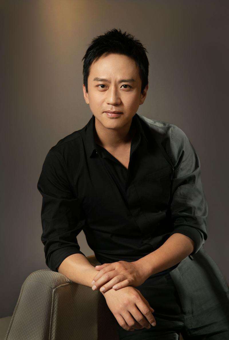 原创国内电影男演员总票房top10网友混进来两个奇怪的人