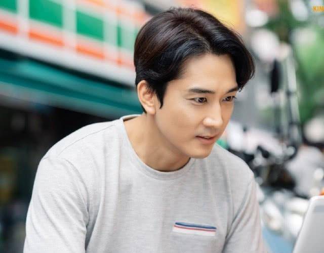 刘承俊_行为_因为