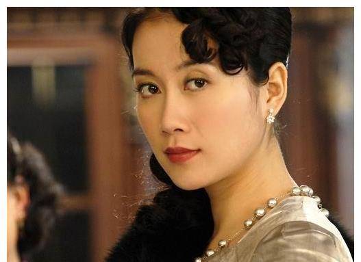 她为给父母买房专心拍戏,是"反派"专业户,现40岁还未嫁_温峥嵘_角色