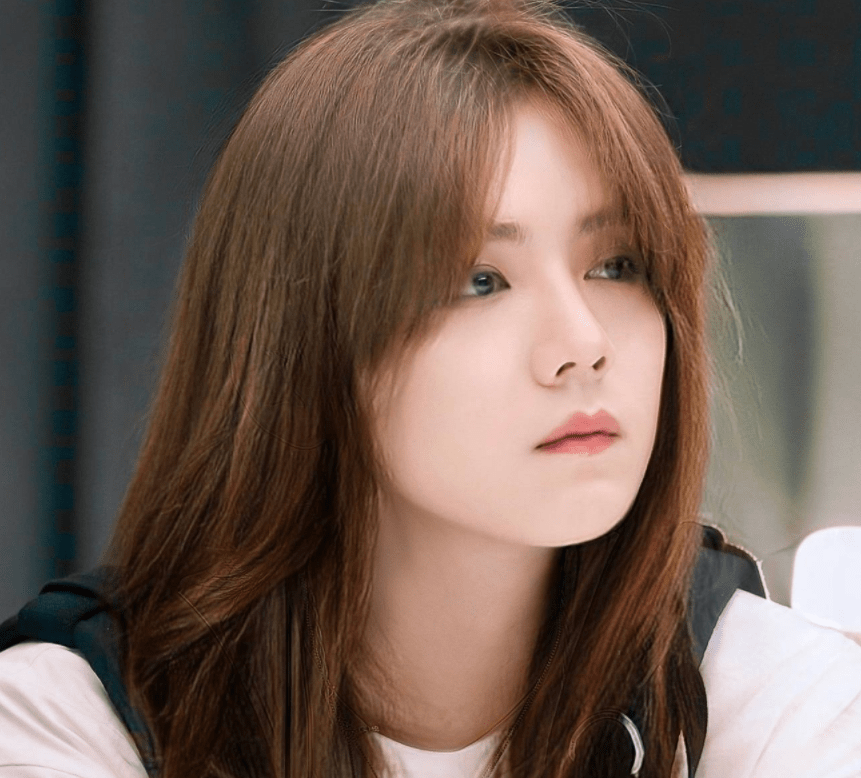 蔡徐坤成贵气小公主,而他才叫惊为天人_女装_鹿晗才_胡先煦