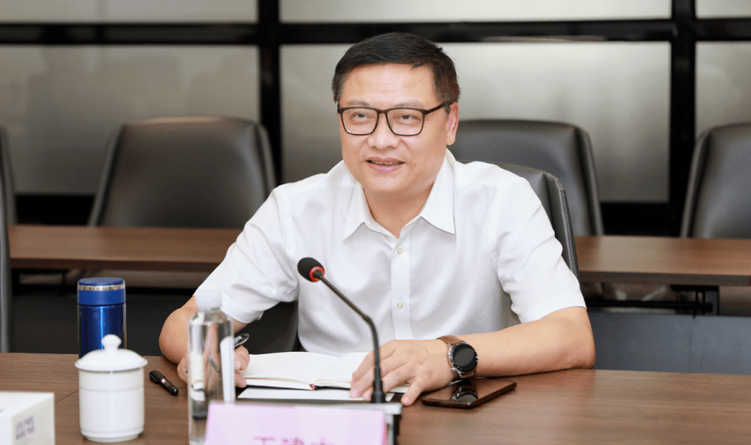 王建中走访企业开展三服务强调加快上市培育步伐助力加速发展壮大