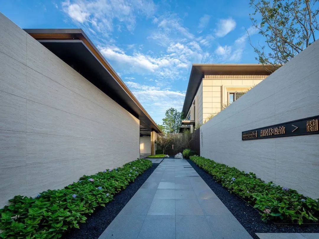 昆山淀山湖雅居乐聆湖雅苑售楼处官方发布/昆山淀山湖雅居乐聆湖雅苑