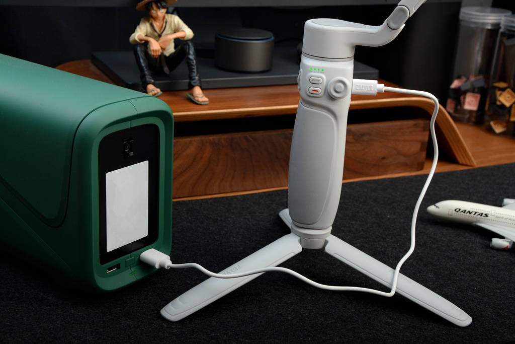 短视频UP主的创作利器，智云SMOOTH-Q4 COMBO套装体验