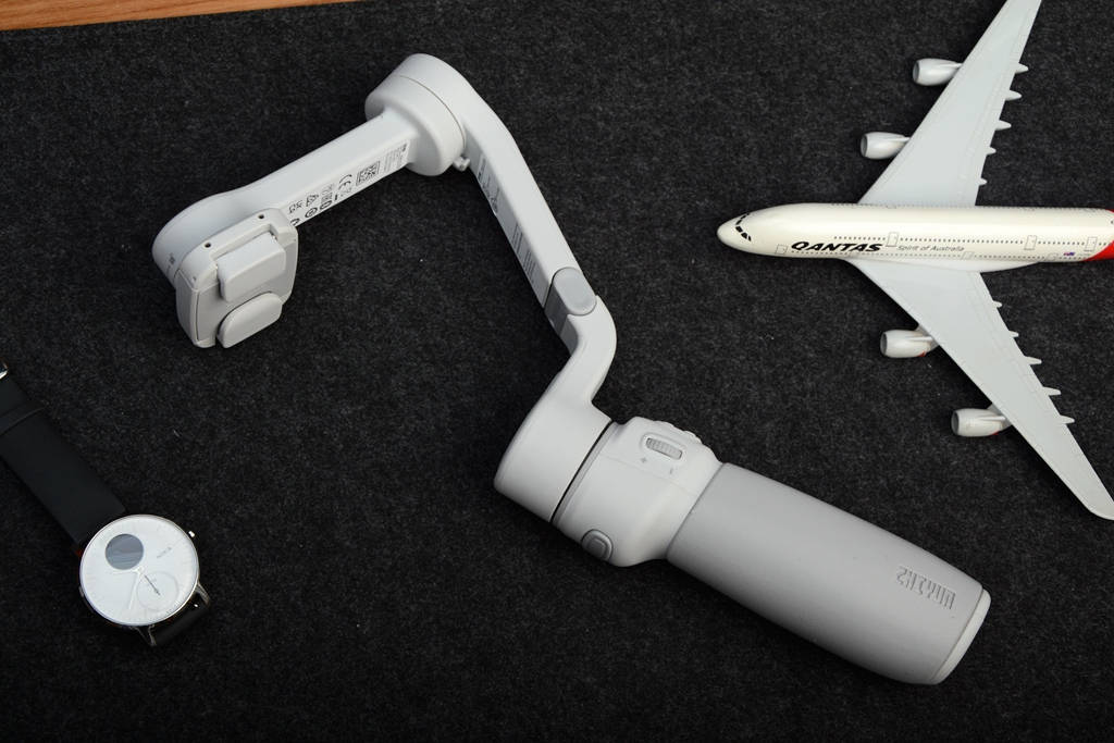 短视频UP主的创作利器，智云SMOOTH-Q4 COMBO套装体验