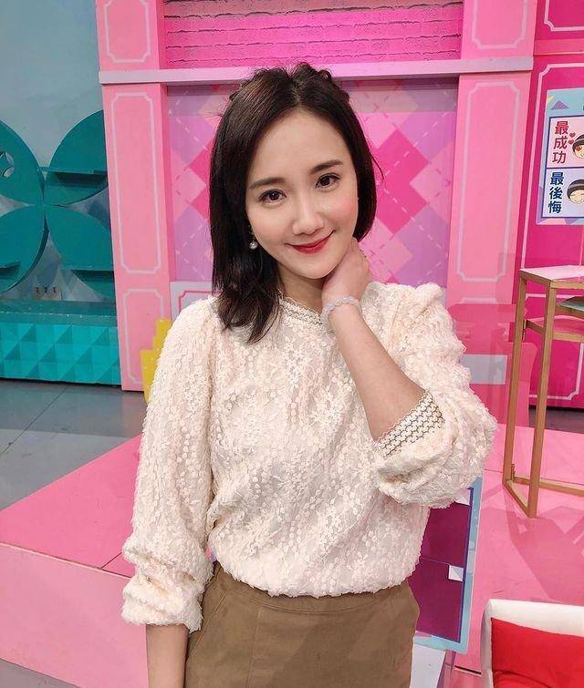 但也是涉足多个领域,包括主持人,演员,歌手,代表作品有《想死趁现在》