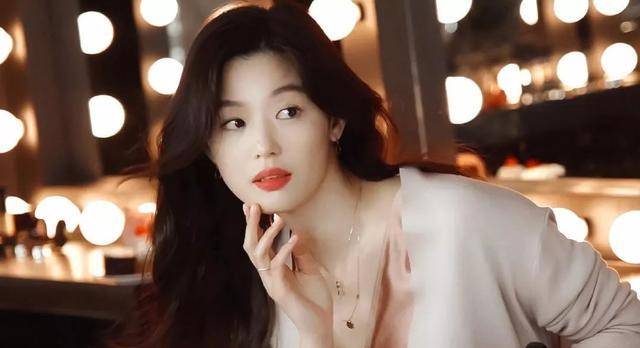 甜到上头,男神女神全回归了!_李栋旭_金秀贤_九尾狐