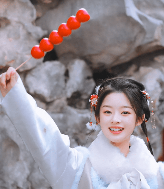 之缘到》她换名后狼狈离国,为了复仇,她苦等了七年_南如惜_连柔_南瑶