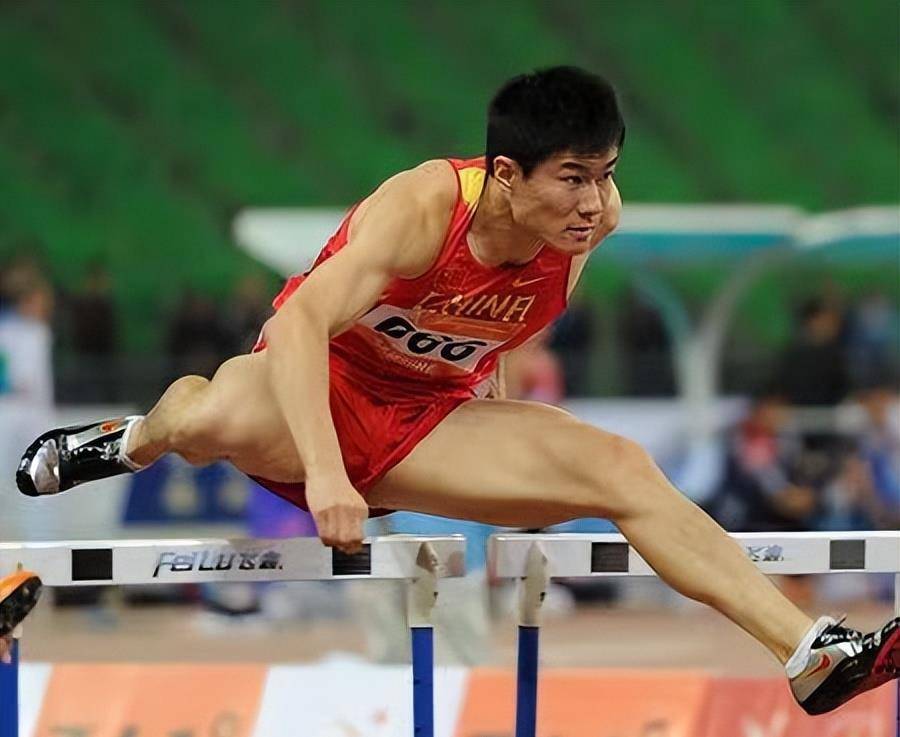 千年老二史冬鹏运动生涯追赶刘翔10年如今逆袭成人生赢家