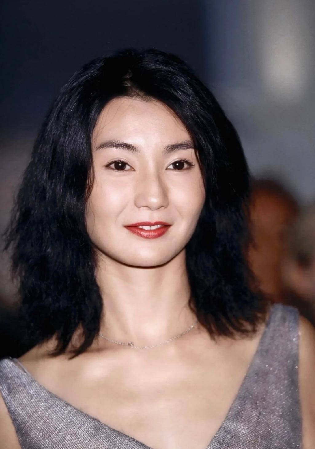 原创57岁张曼玉久违亮相身材骨感瘦还是你心目中的港风女神吗