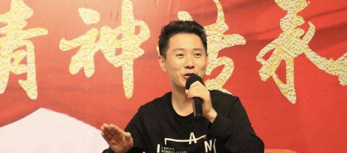 23岁嫁大11岁优秀演员,两人拍戏擦出火花,今儿子很帅气_郭广平_常小川
