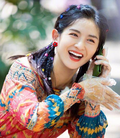 原创谢娜微信登不上去谁注意到她接下来的举动真不愧是大明星啊