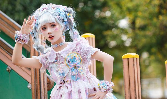 穿洛丽塔洋装面临的最大难题不是妆容和搭配,而是它_马尾_发型_lo