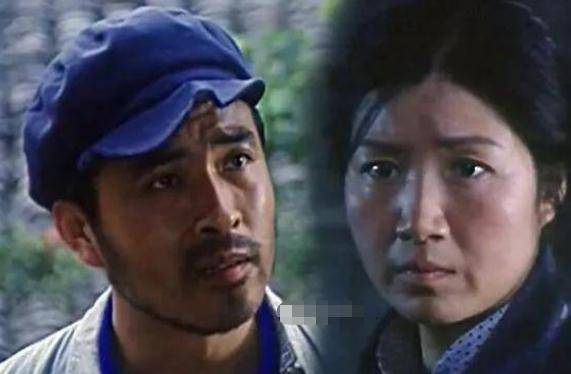 曹翠芬的丈夫谭天谦也是一名演员,两人爱合作的时候认识,因戏结缘成就