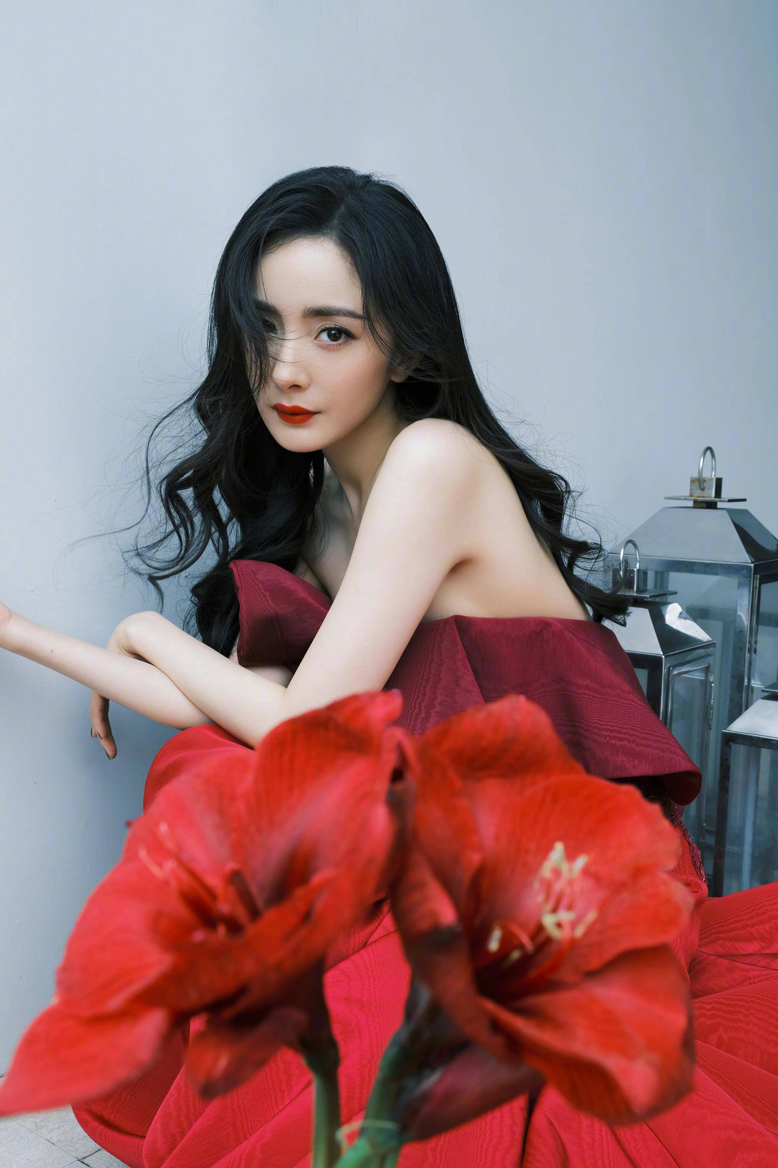 杨幂当红不让出色到底