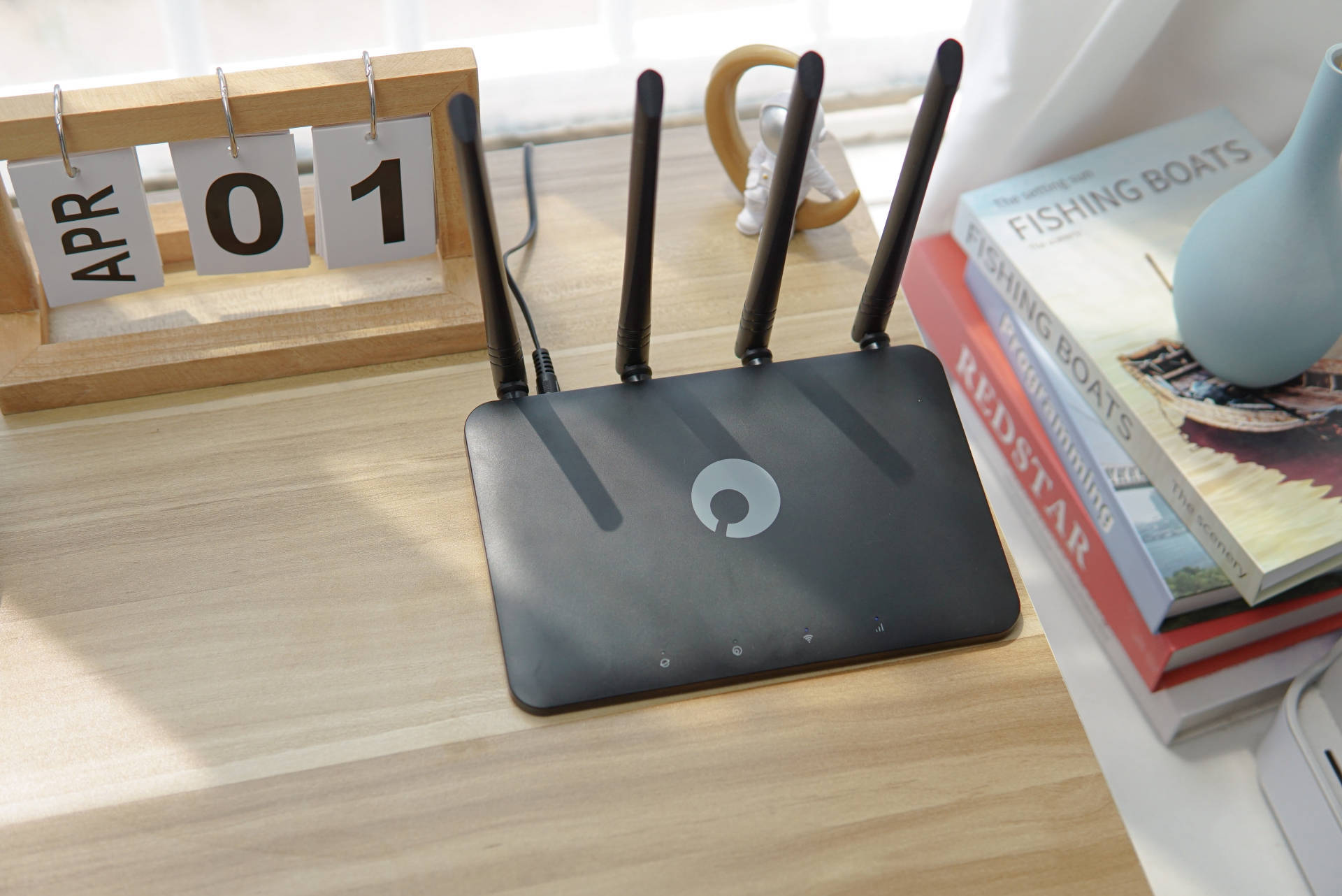 不用拉网线的路由器叫什么(无线网不用拉网线不用办宽带插电就能用吗一天要多少钱)