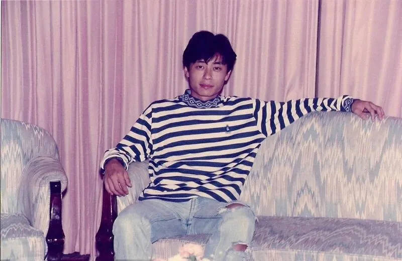 他14岁早恋19岁生女,张曼玉争着上他的mv,如今却一无所有_王杰_女孩