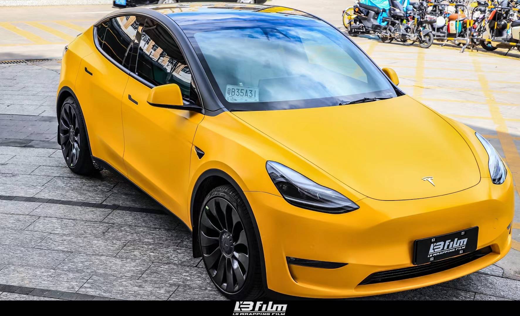 特斯拉modely-lbfilm改色膜电光金属黄,金黄灿烂即视感