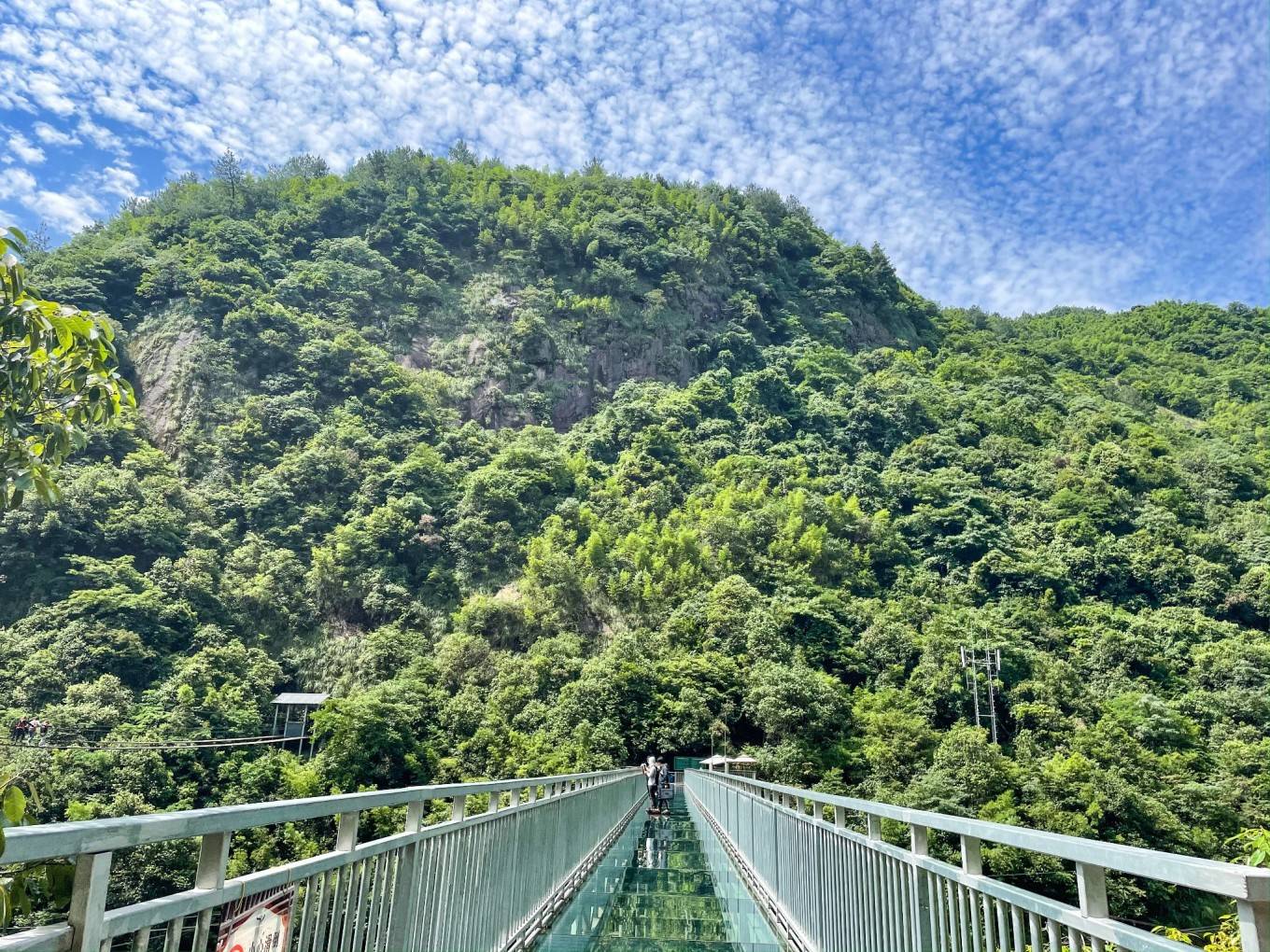 江浙沪避暑胜地桐庐山湾湾激流探险欢乐一夏